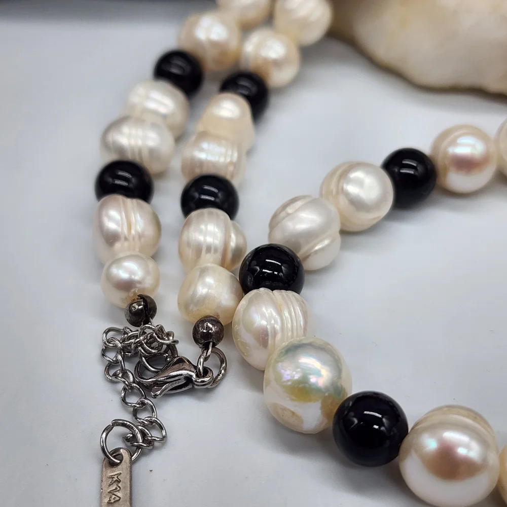 Pearl and Hematite Bead Necklace - Black & White